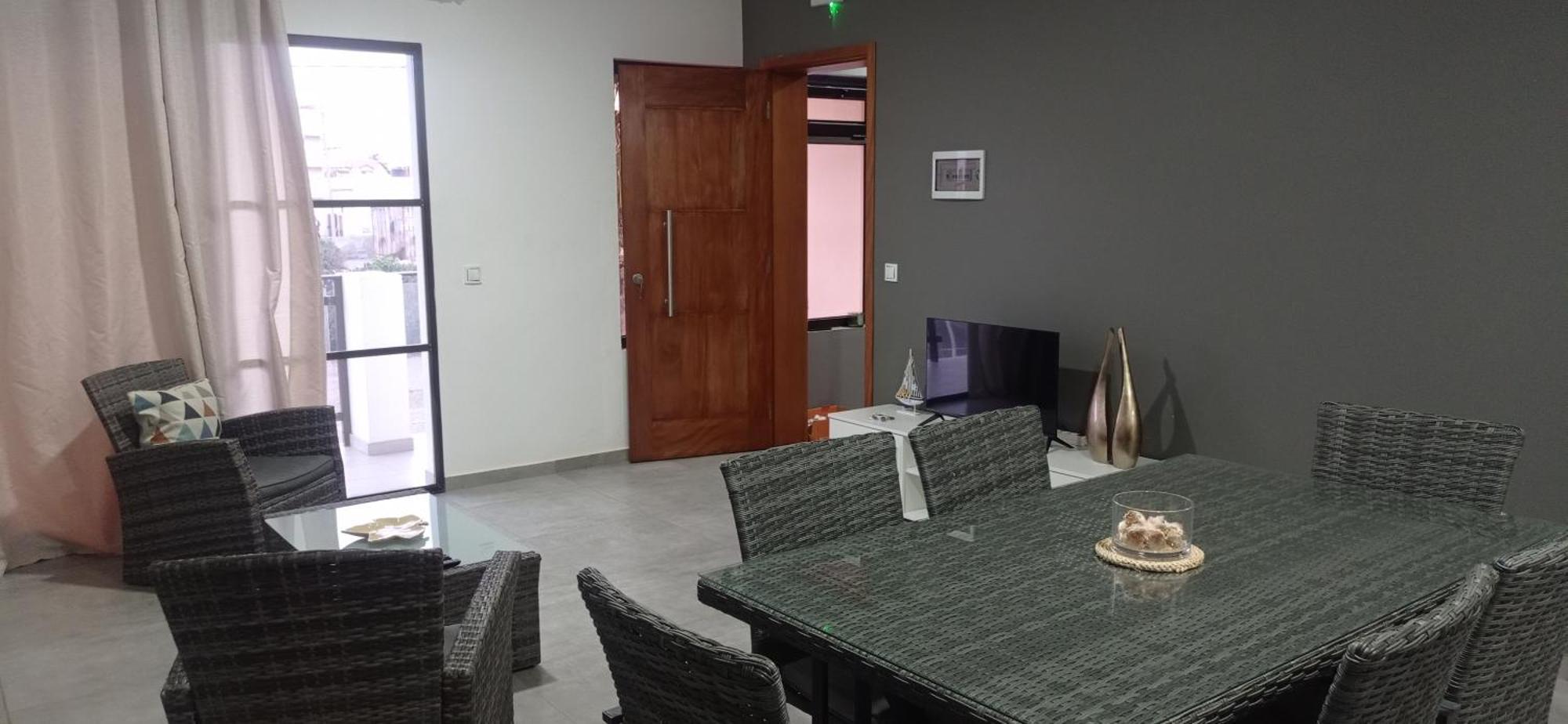 Tity T2- Apartamento *